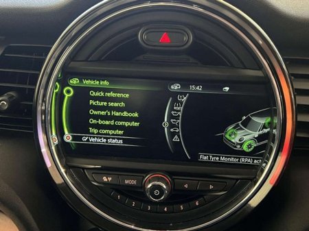 2016 MINI Cooper 1.2 Automatic, Reversing camera €13,895 thumbnail