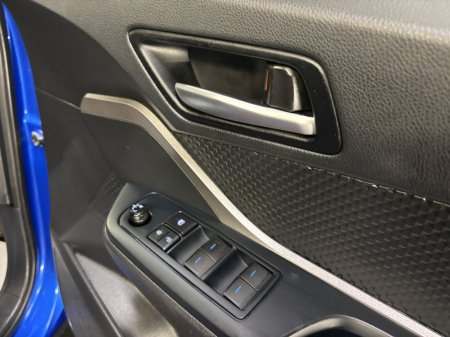 2021 Toyota C-HR 1.8 HYBRID LUNA €22,950 thumbnail