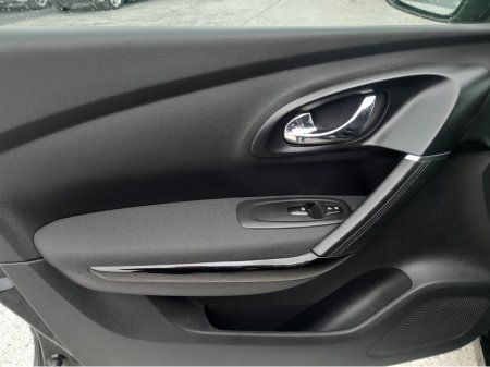 2018 Renault Kadjar - thumbnail 18