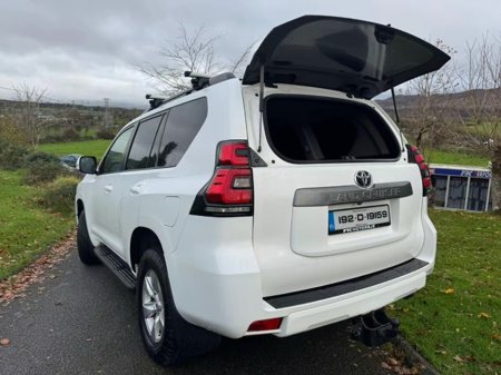 2019 Toyota Landcruiser - thumbnail 9