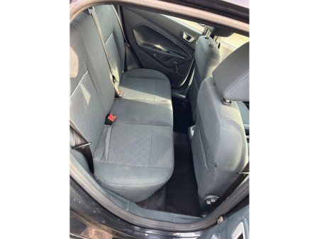 2012 Ford Fiesta - thumbnail 6