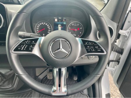 2025 Mercedes-Benz Sprinter - photo 11