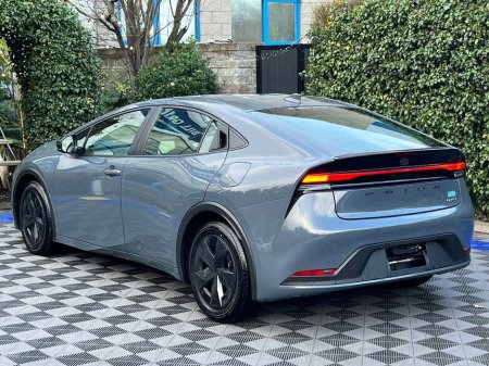 2024 Toyota Prius 1.8 HYBRID // LIKE NEW 3, 000 KM // DIGITAL CLUSTER // ADAPTIVE CRUISE CONTROL €29,950 thumbnail