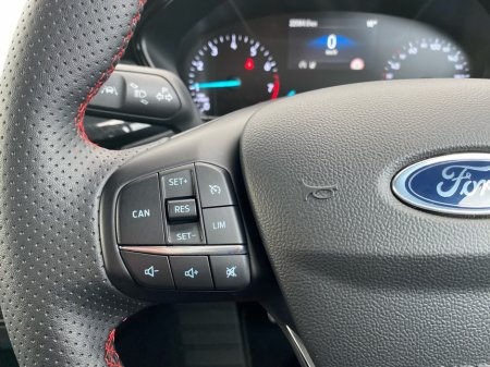 2025 Ford Focus - thumbnail 9