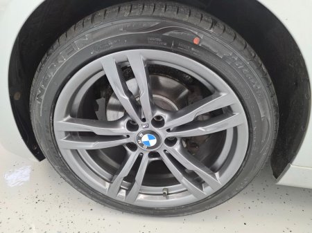 2017 BMW 3 Series - thumbnail 7