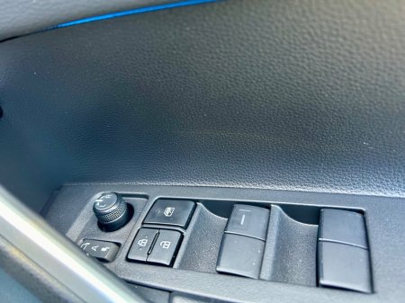 2023 Toyota Corolla Cross - thumbnail 18