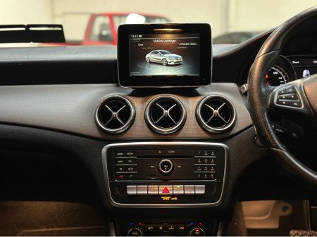 2017 Mercedes-Benz CLA Class 200D SPORT 4DR AUTO €17,950 thumbnail