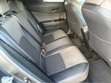 2023 Toyota C-HR HYBRID SOL 4DR AUTO €23,950 thumbnail