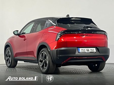 2026 Alfa Romeo Junior Speciale 115 kW (156 HP) €38,950