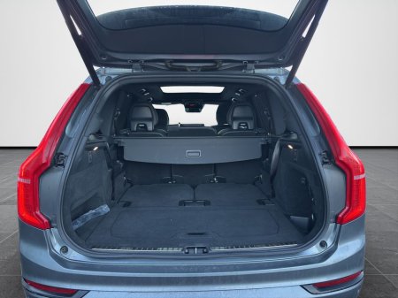 2019 Volvo XC90 2.0 D5 R-design "Big space, big style, big statement" €45,888 thumbnail