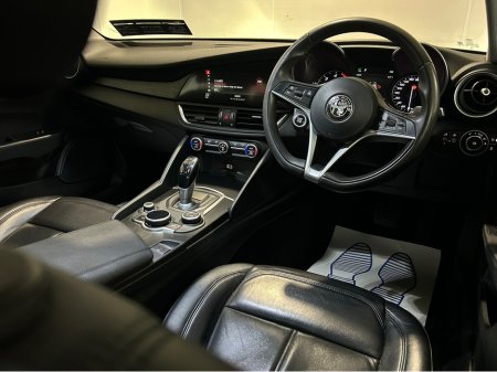 2017 Alfa Romeo Giulia 2.2JTD 180HP SUPER LUXURY 4DR AUTO €16,900 thumbnail