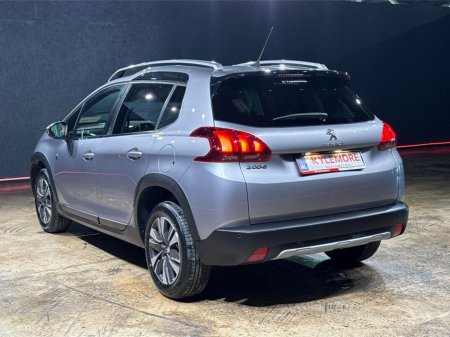 2020 Peugeot 2008 - thumbnail 5