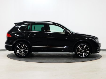 2023 Volkswagen Tiguan - photo 2