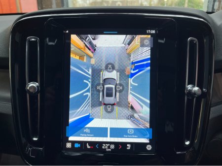 2023 Volvo XC40 - thumbnail 25