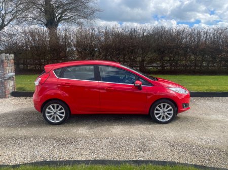 2017 Ford Fiesta - view 4