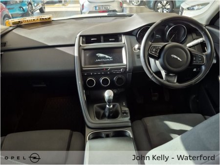 2019 Jaguar E-Pace 2.0D - 150 PS FWD €19,895 thumbnail