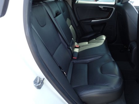 2017 Volvo XC60 2.0 D4 DIESEL SE LUXURY PREMIUM AUTO **PAN ROOF** // TOP SPEC // FULL ELECTRIC HEATED LEATHER // CRUISE CONTROL // ELECTRIC TAILGATE // REVERSING CAMERA // LANE ASSIST €24,950 thumbnail