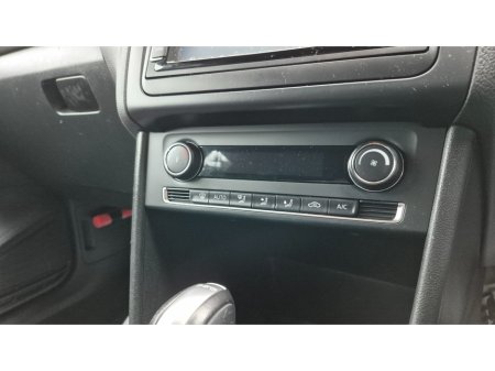 2016 Volkswagen Polo - thumbnail 23