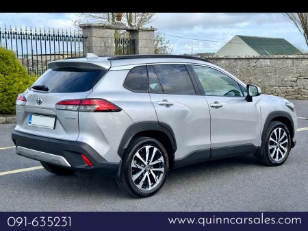 2024 Toyota Corolla Cross - thumbnail 3