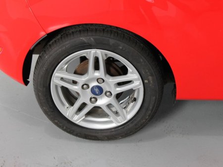 2014 Ford Fiesta 1.25 Zetec 82PS 3DR €7,999 thumbnail