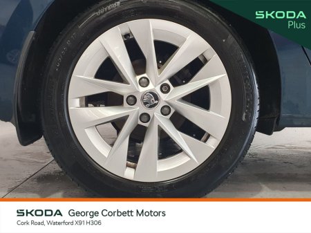 2024 Skoda Octavia Ambition 2.0TDi 150HP - Tiny Mileage 2 Year Warranty €33,995 thumbnail