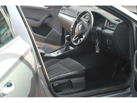 2017 Skoda Superb - thumbnail 11