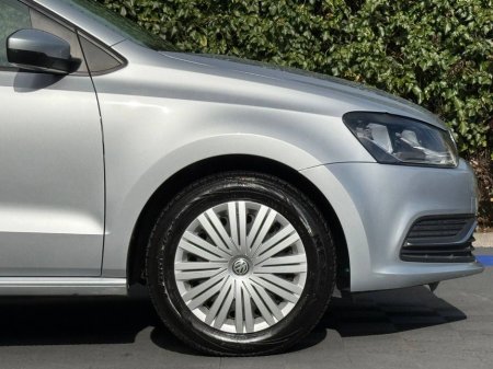 2015 Volkswagen Polo - thumbnail 9