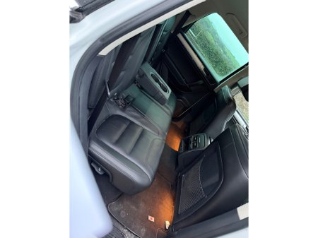 2015 Volkswagen Touareg - thumbnail 14