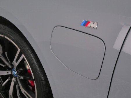 2024 BMW 5 Series - thumbnail 25