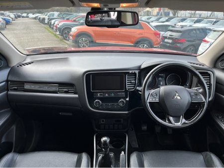 2018 Mitsubishi Outlander - thumbnail 15