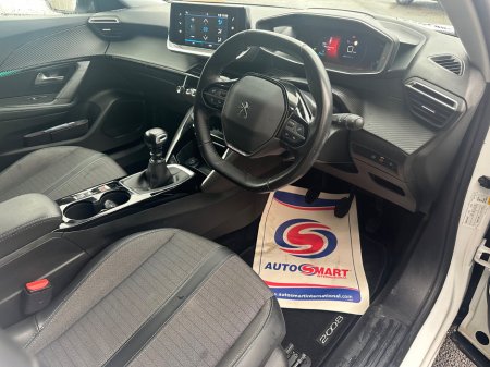 2022 Peugeot 2008 1.2 Puretech 100bhp Allure €21,895 thumbnail