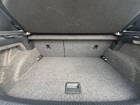 2015 Volkswagen Polo - thumbnail 4