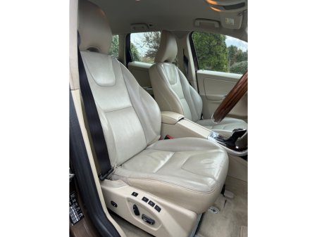 2015 Volvo XC60 - thumbnail 10