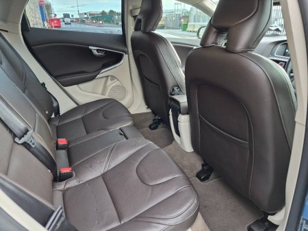 2016 Volvo V40 46,000KM! COCO BROWN LEATHER,PRISTINE CONDITION. €15,995 thumbnail