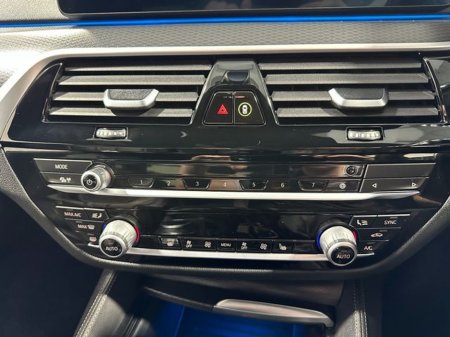 2020 BMW 5 Series - thumbnail 17