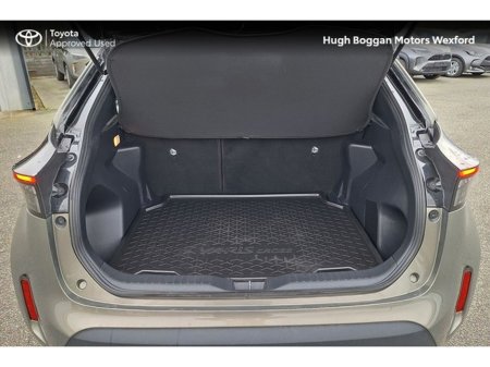 2023 Toyota Yaris Cross SPORT HYBRID, NICE LOW MILEAGE! €27,995 thumbnail