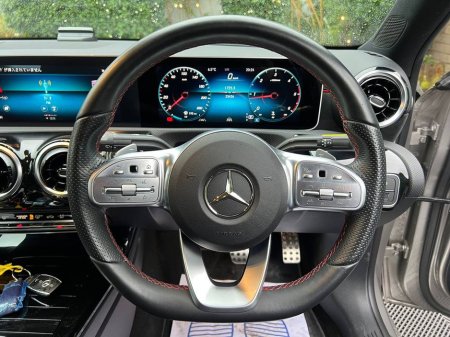 2021 Mercedes-Benz A Class A200d AMG-LINE PREMIUM PLUS // VIRTUAL COCKPIT // FULL SERVICE HISTORY // 18" DIAMOND CUT ALLOYS €32,900 thumbnail