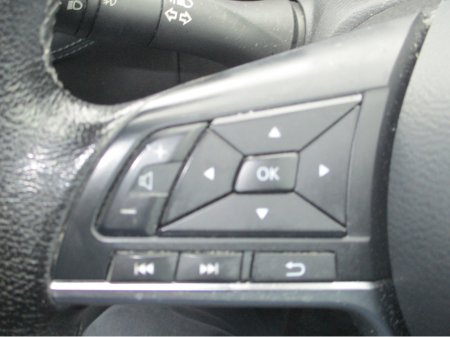 2021 Nissan Juke - thumbnail 16