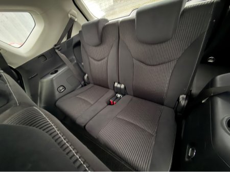 2018 Toyota Prius - thumbnail 23