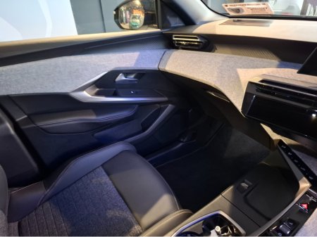 2025 Peugeot 5008 - thumbnail 23