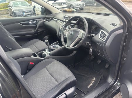 2016 Nissan Qashqai - thumbnail 11