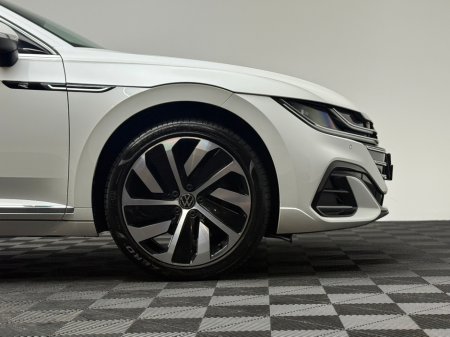 2024 Volkswagen Arteon R-LINE 1.4 TSI PHEV *PAN ROOF* €41,990 thumbnail
