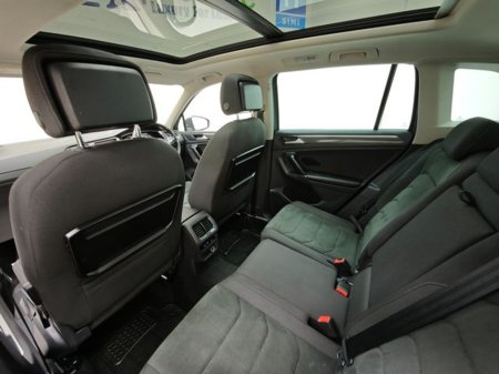 2017 Volkswagen Tiguan - thumbnail 20