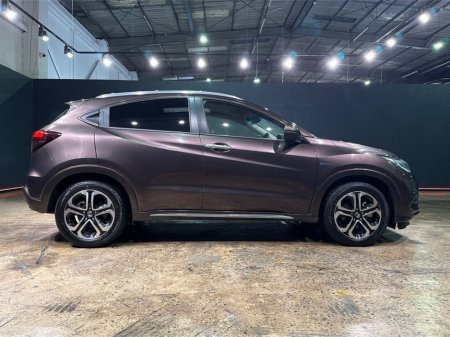 2019 Honda Vezel 1.5 HYBRID SUV - BROWN LEATHER INTERIOR - FACTORY ALLOYS - PADDLE SHIFT - CRUISE CONTROL - REAR CAMERA €20,950 thumbnail
