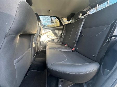 2017 Ford Focus - thumbnail 12