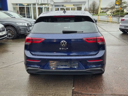 2022 Volkswagen Golf LIFE TDI €25,950 thumbnail