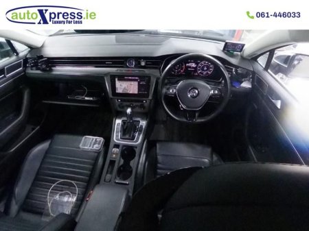 2019 Volkswagen Passat - thumbnail 2