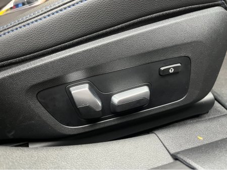 2023 BMW i4 - thumbnail 14