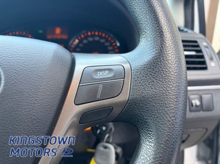 2010 Toyota Avensis - thumbnail 12