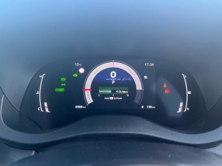 2025 Toyota Yaris YARIS LUNA SPORT €28,888 thumbnail